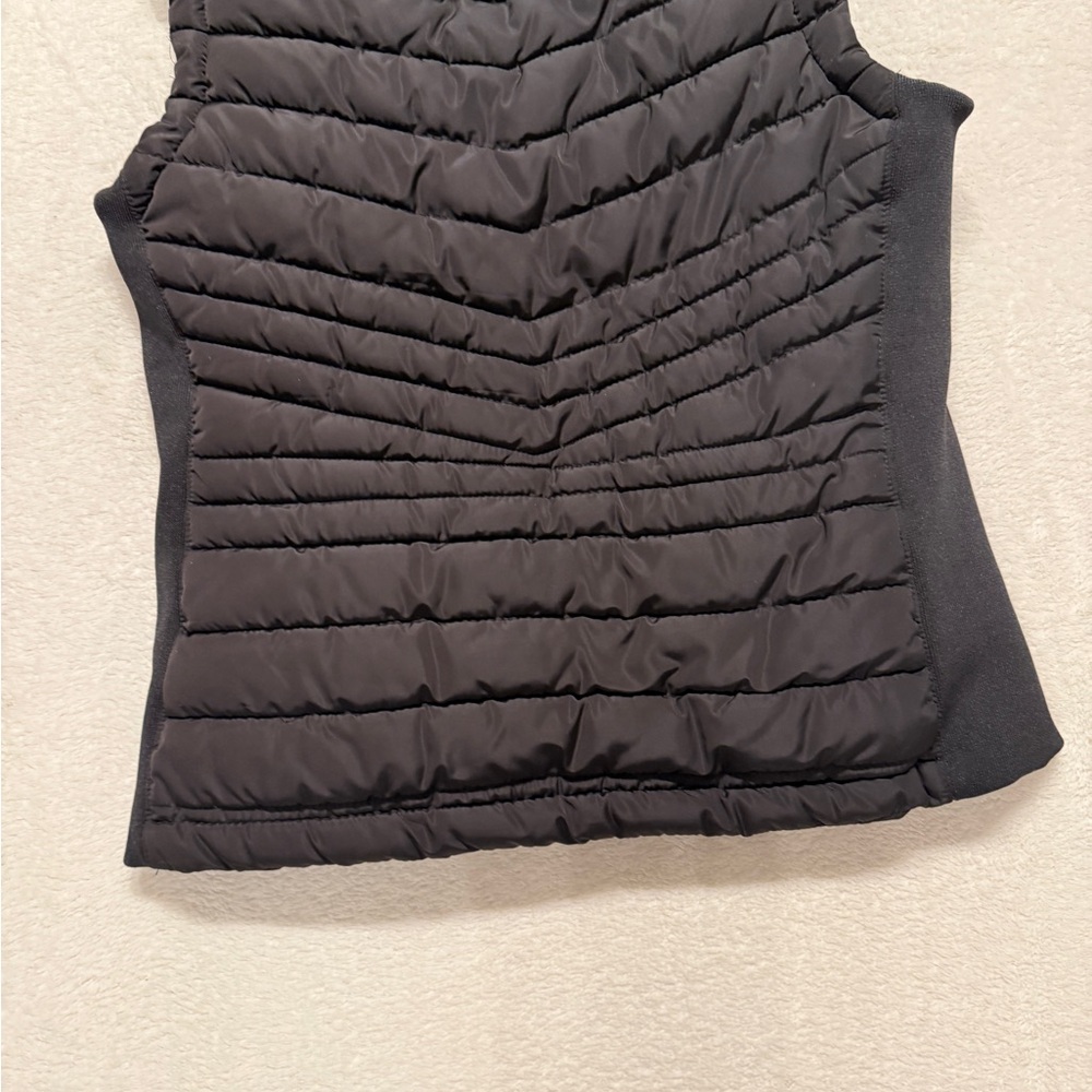 YMI Women’s Black Quilted Puffer Vest w/ Faux Fur Hood Cozy Winter Layer-Size M - Picture 10 of 15